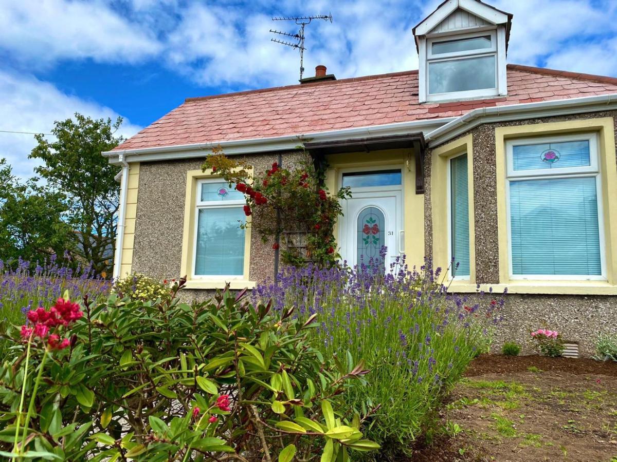 Rose Cottage: Delightful 4 Bedroom Detached Home 포트러시 외부 사진