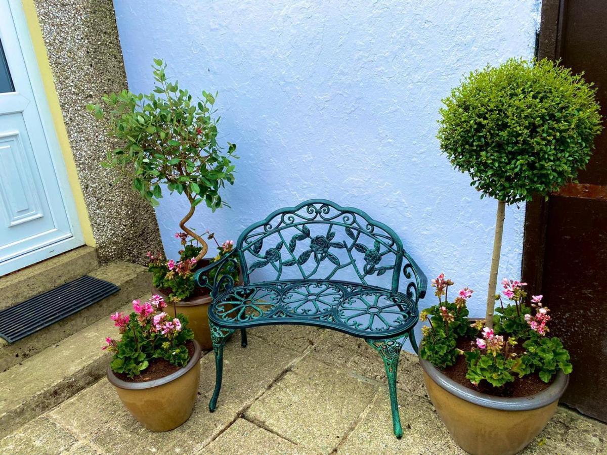 Rose Cottage: Delightful 4 Bedroom Detached Home 포트러시 외부 사진